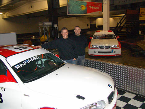 Anders Majgaard (tv) og Jesper Ternvalt (th) præsenterede deres 2007 racere i onsdags.